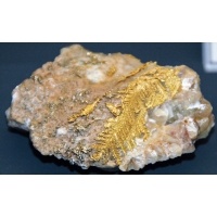 Дендритное кристаллическое золото