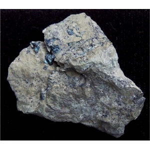 Голубовато-серый кристалл анилита в кварците. Бор, Сербия