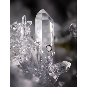 Джемсонит на кристалле кварца